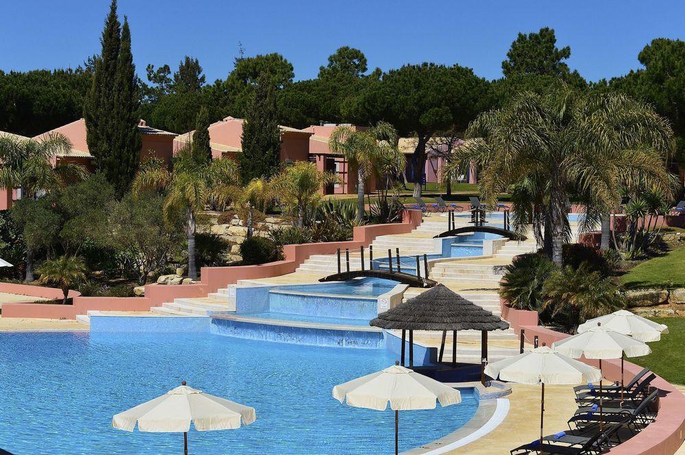 Pestana Vila Sol - Vilamoura Premium Golf Resort Dış mekan fotoğraf A swimming pool at a resort in Tunisia