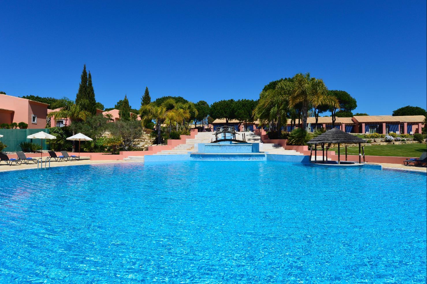 Pestana Vila Sol - Vilamoura Premium Golf Resort Dış mekan fotoğraf The resort's main swimming pool