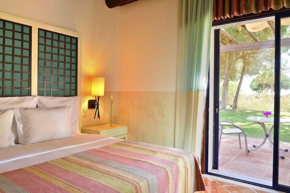 Pestana Vila Sol - Vilamoura Premium Golf Resort Dış mekan fotoğraf A room at the hotel